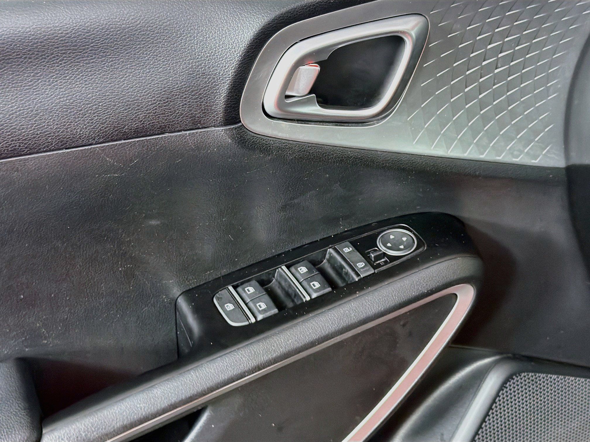 Used 2025 Kia Soul LX w/ LX Technology Package FWD image 15