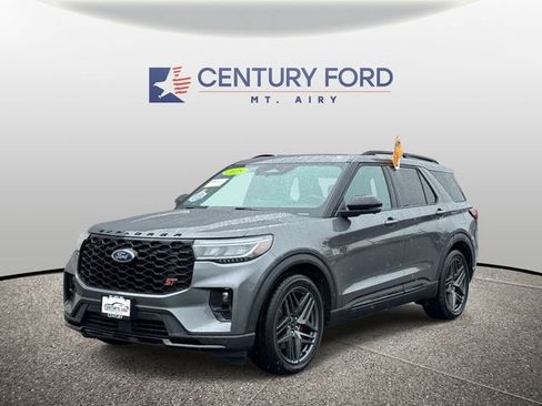 Used 2025 Ford Explorer ST AWD/4WD image 5