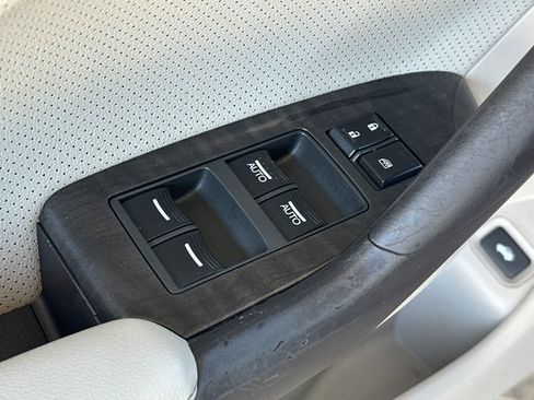 Used 2012 Acura TSX Sedan FWD image 13