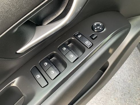 Used 2023 Hyundai Santa Cruz SEL AWD/4WD image 11