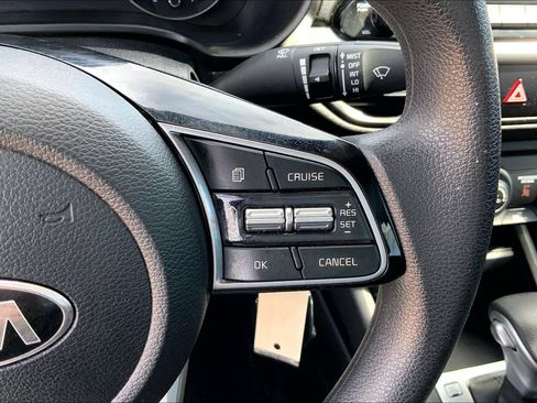 Used 2021 Kia Forte LXS FWD image 18