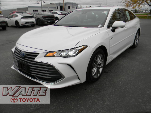 Used 2020 Toyota Avalon XLE w/ Moonroof Package FWD image 5