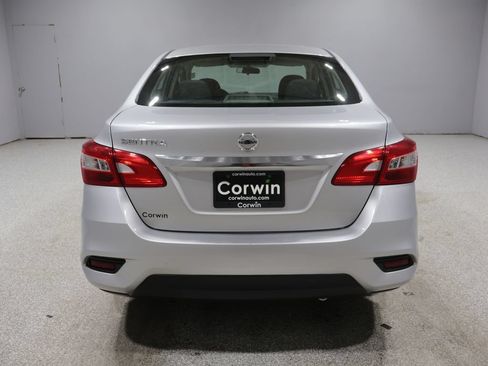 Used 2016 Nissan Sentra S FWD image 3