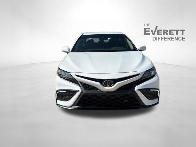 Used 2023 Toyota Camry SE FWD image 2