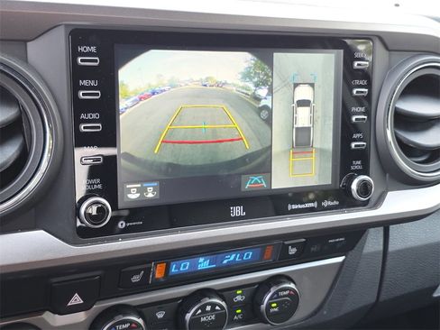 Used 2023 Toyota Tacoma Limited image 31