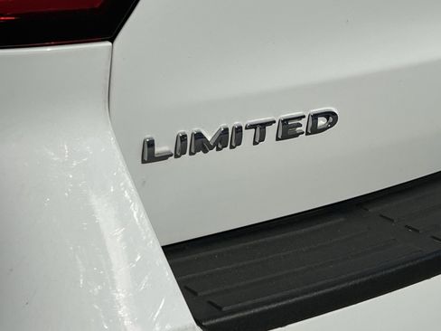 Used 2024 Ford Expedition Max Limited AWD/4WD image 30