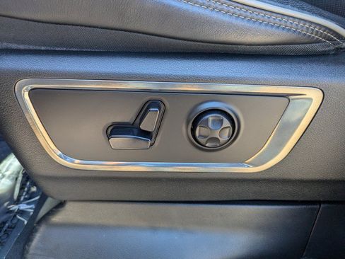 Used 2019 RAM 1500 Limited AWD/4WD image 12
