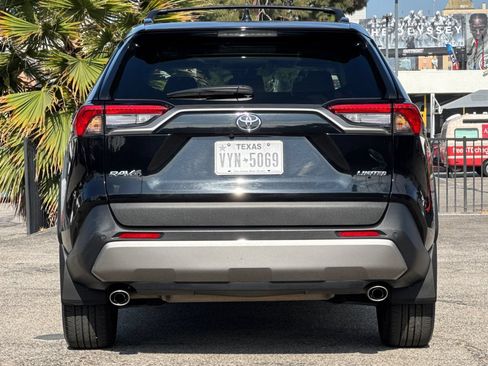 Used 2025 Toyota RAV4 Limited FWD image 5