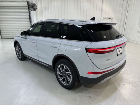 New 2026 Lincoln Corsair Premiere FWD image 25