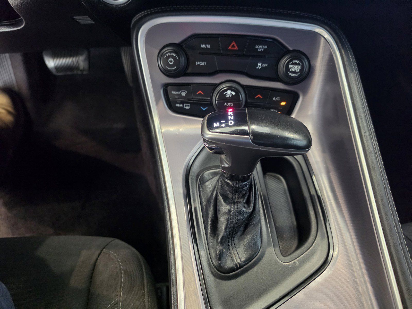 Used 2019 Dodge Challenger SXT AWD/4WD image 13