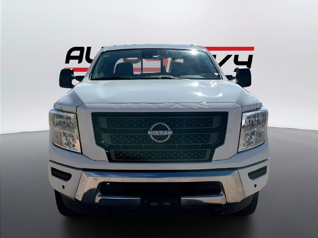 Used 2024 Nissan Titan SV w/ SV Convenience Package AWD/4WD image 2
