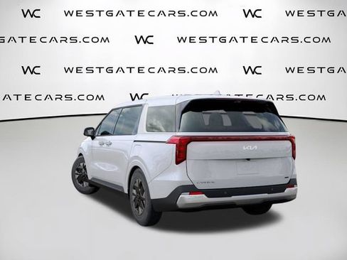 Used 2026 Kia Carnival LXS FWD image 5