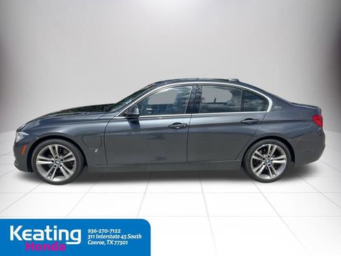 Used 2018 BMW 330e w/ Convenience Package RWD image 10