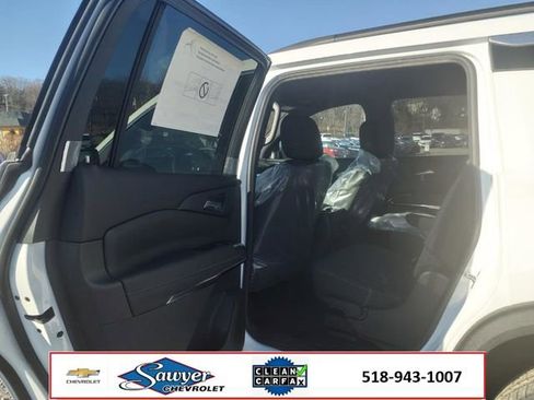 Used 2024 Chevrolet Traverse LT w/ LPO, Floor Liner Package image 16
