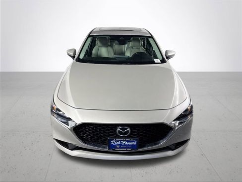 Used 2022 MAZDA MAZDA3 s FWD image 3