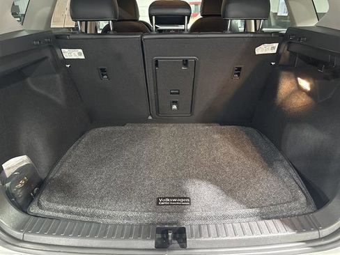 Certified 2022 Volkswagen Taos SE image 37