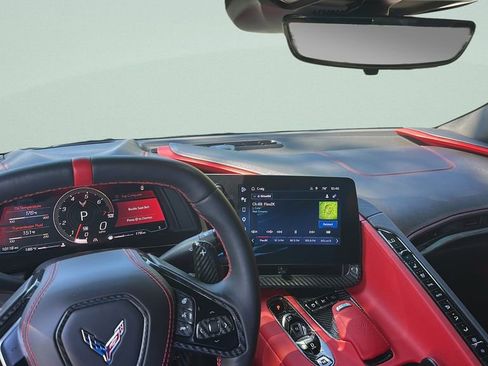 Used 2025 Chevrolet Corvette Stingray Preferred Cpe w/ Z51 Performance Package RWD image 12