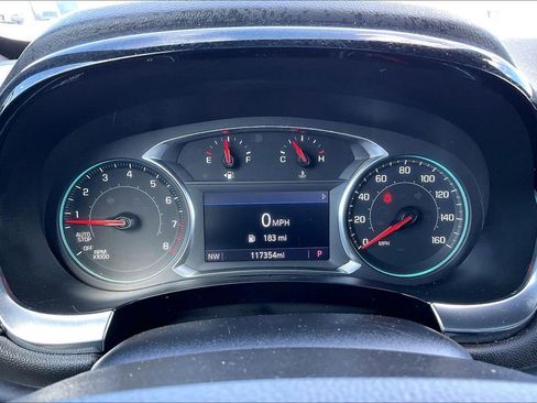 Used 2023 Chevrolet Traverse LT image 12