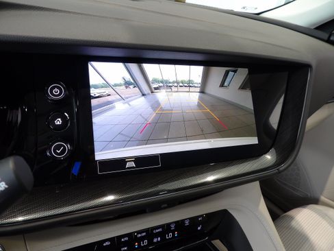 Used 2023 Buick Envision Preferred AWD/4WD image 13
