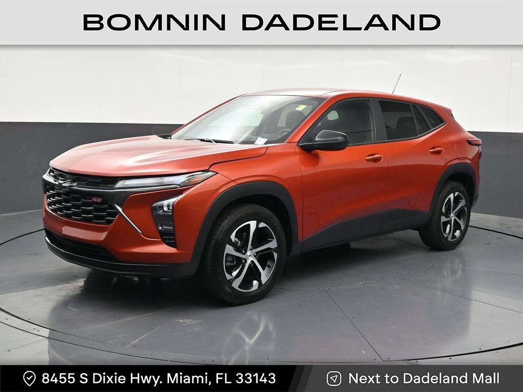 Used 2024 Chevrolet Trax RS FWD image 1