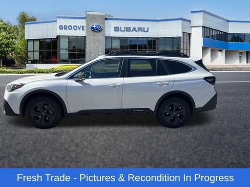 Used 2022 Subaru Outback Onyx Edition XT w/ Popular Package #2 AWD/4WD image 2