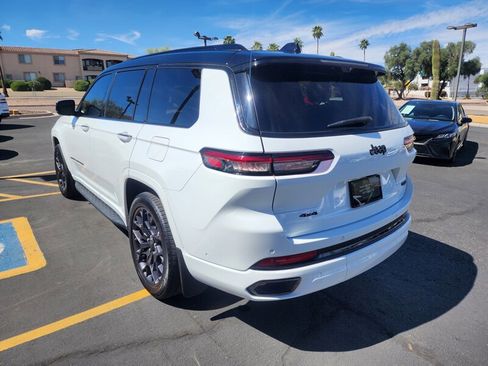 Used 2023 Jeep Grand Cherokee L Summit image 5