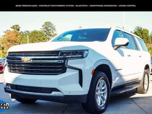 Used 2024 Chevrolet Suburban LT RWD image 4
