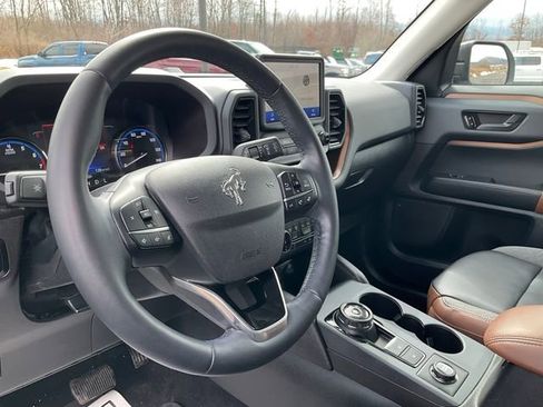 Used 2024 Ford Bronco Sport Outer Banks image 15