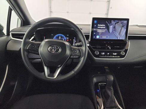 Certified 2025 Toyota Corolla SE w/ SE Premium Package FWD image 11