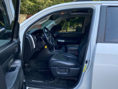Used 2018 Toyota Sequoia TRD Sport RWD image 15