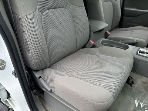 Used 2018 Nissan Frontier SV AWD/4WD image 22