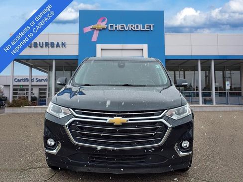 Used 2020 Chevrolet Traverse LT w/ Driver Confidence II Package image 2