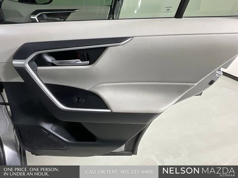 Used 2020 Toyota RAV4 XLE Premium FWD image 22