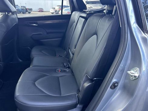 Used 2020 Toyota Highlander Limited image 19