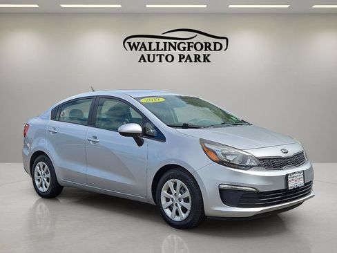 Used 2017 Kia Rio LX w/ Power Package FWD image 3