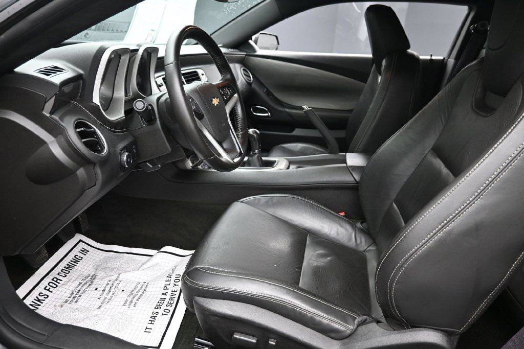 Used 2015 Chevrolet Camaro LT RWD image 10