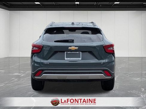 Used 2025 Chevrolet Trax LT image 4