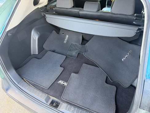 Used 2019 Toyota RAV4 XLE image 60