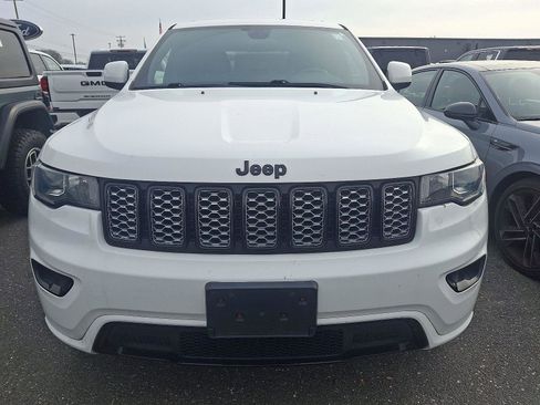 Used 2018 Jeep Grand Cherokee Altitude image 9