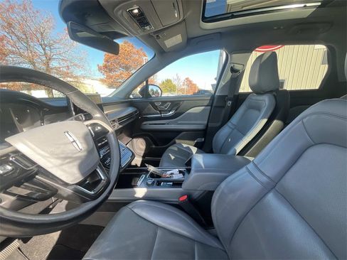 Used 2022 Lincoln Corsair Reserve w/ Equipment Group 201A image 10