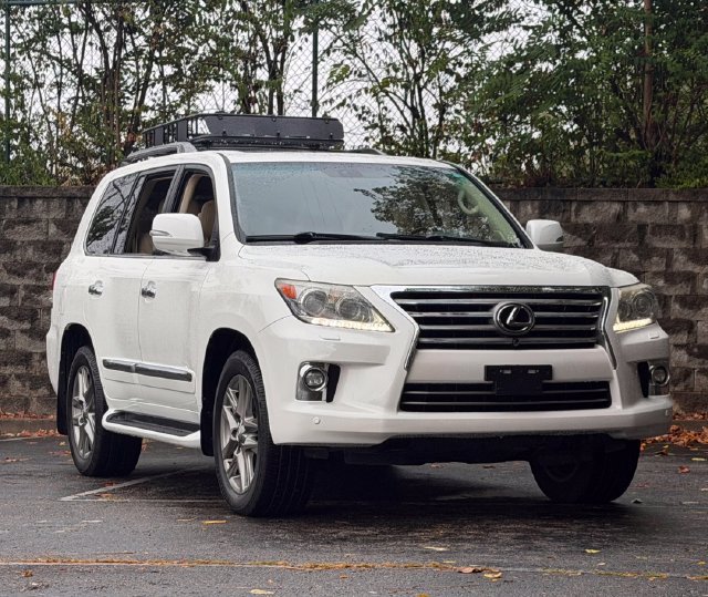 Used 2015 Lexus LX 570 4WD w/ Luxury Package image 15