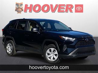 Used 2025 Toyota RAV4 LE video 1