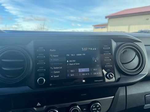 Certified 2020 Toyota Tacoma SR image 4