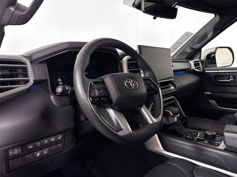 Used 2023 Toyota Tundra Platinum image 4