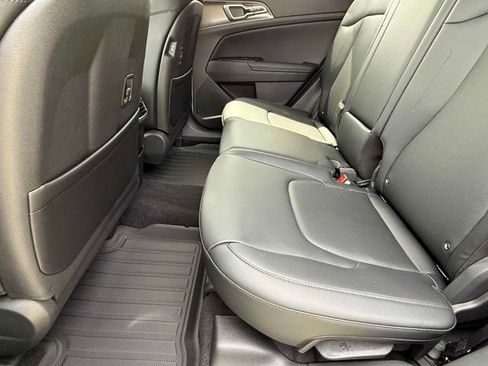 New 2026 Kia Sportage EX image 12