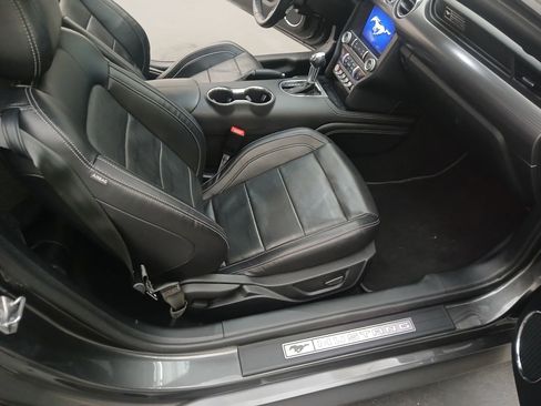 Used 2020 Ford Mustang GT Premium w/ GT Performance Package RWD image 9