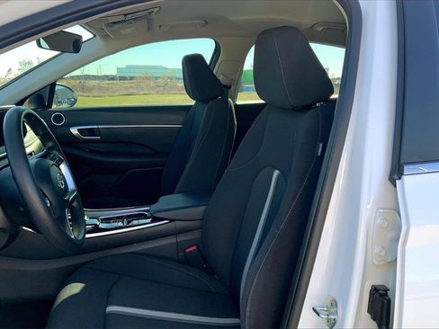 Used 2023 Hyundai Sonata SEL w/ Preferred Accessory Package image 9