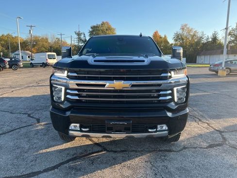 Used 2022 Chevrolet Silverado 2500 High Country image 9