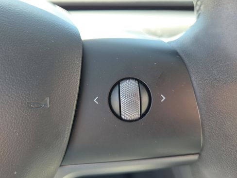 Used 2021 Tesla Model 3 Performance image 30