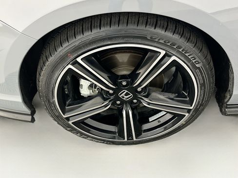 Used 2024 Honda Accord Sport image 11